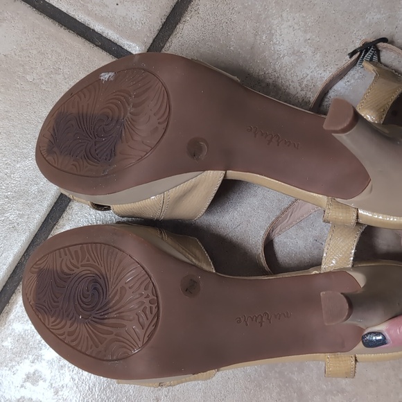 NWOT Nurture high heeled sandal - Picture 4 of 4